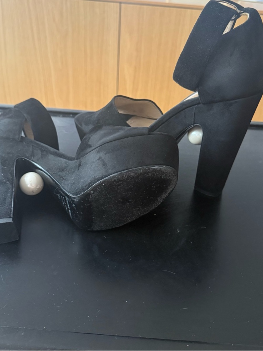 Nicholas Kirkwood Black Suede Platform Heels with Pearl Detail - Picture 7 of 9